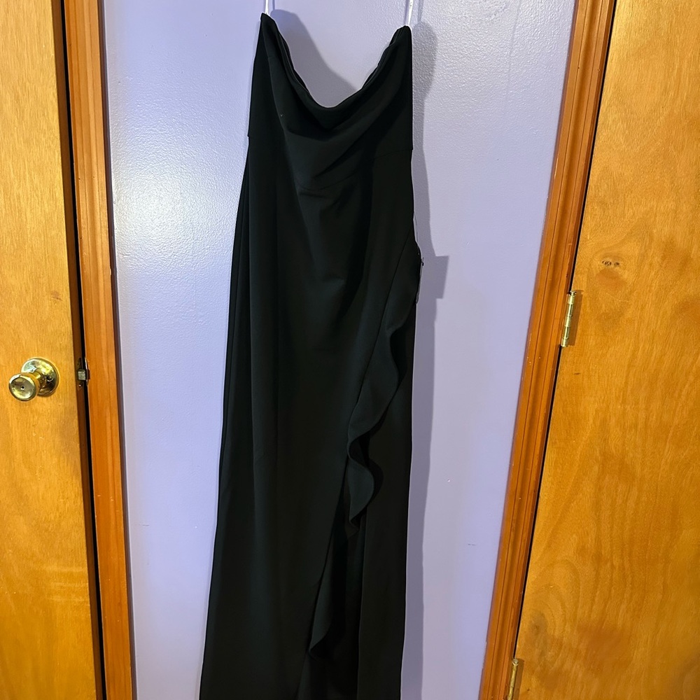 Elegant Black Strapless Maxi Dress